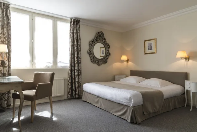 غرفة فاخرة بسرير مزدوج، Hotel De L Univers 1/3