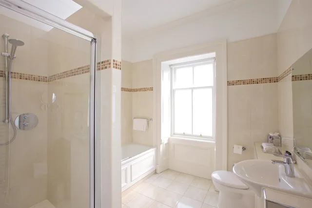 Super, Superior, Deluxe, Suite, Double Bed، Macdonald Crutherland House 4/4