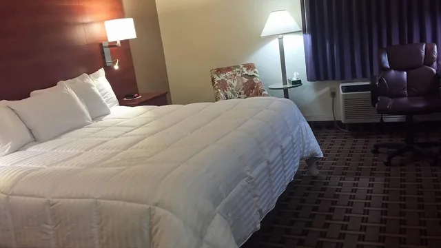 جناح استوديو بسرير كينج، Baymont by Wyndham Paducah 2/5