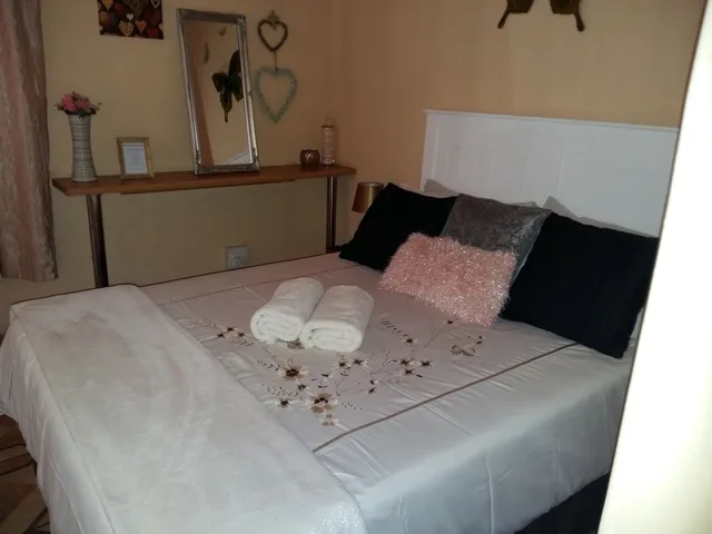 Comfort, Double Bed, Courtyard Area، Aerorock Accomodation 1/2