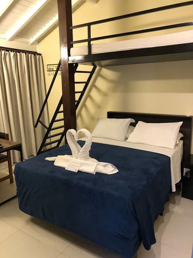 غرفة عائلية ثلاثية بسرير مزدوج وسرير بطابقين، Casa Encantada Hotel & Suites 3/6