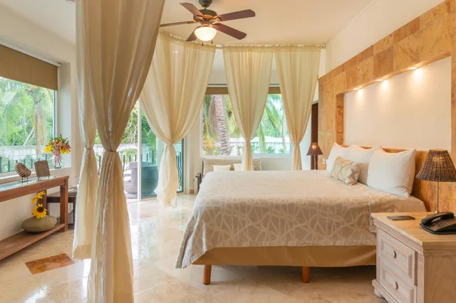 جناح جونيور، Villa Palmeras 1/4