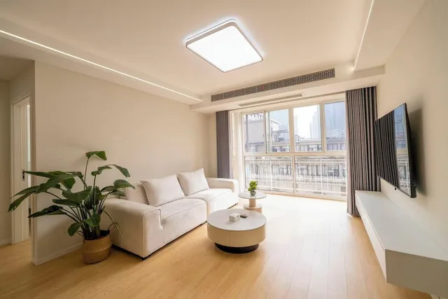 Senior, Apartment, 1 Queen and 1 Single Bed، Book and Bed-People's Square 10/10