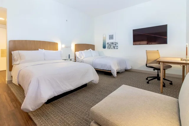 استوديو بسرير كوين لذوي الإعاقة، Element St. Louis Midtown 3/8