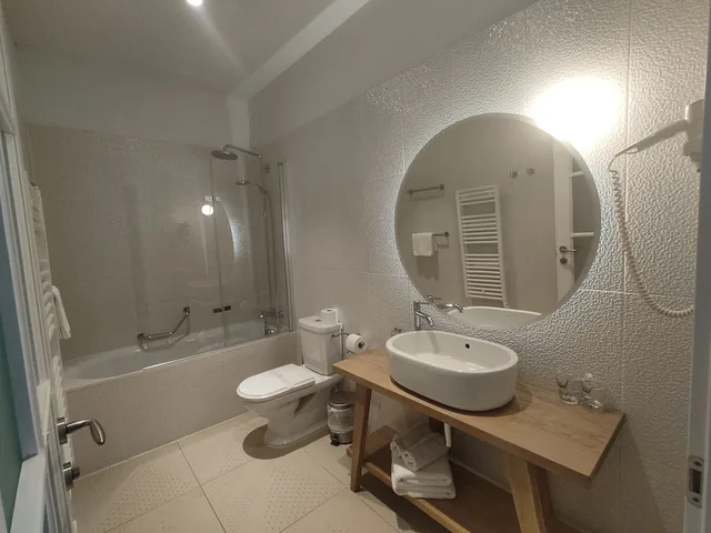 غرفة سوبيريور بسريرين منفصلين، Xii Century Heritage Hotel 7/7