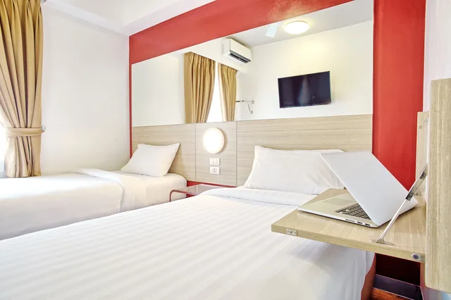 غرفة بسريرين منفصلين، Red Planet Makati Amorsolo 4/10