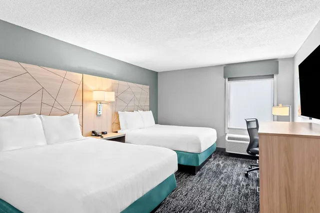غرفة بسريرين كوين، Best Western Doswell Hotel 2/4