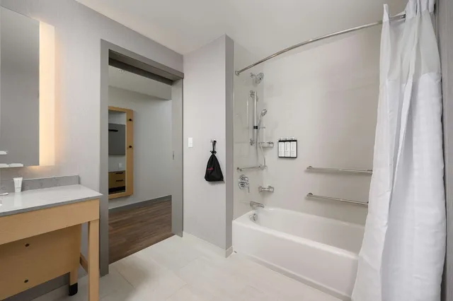 جناح بسرير كينج لذوي الإعاقة، Hyatt Place Albany 2/2