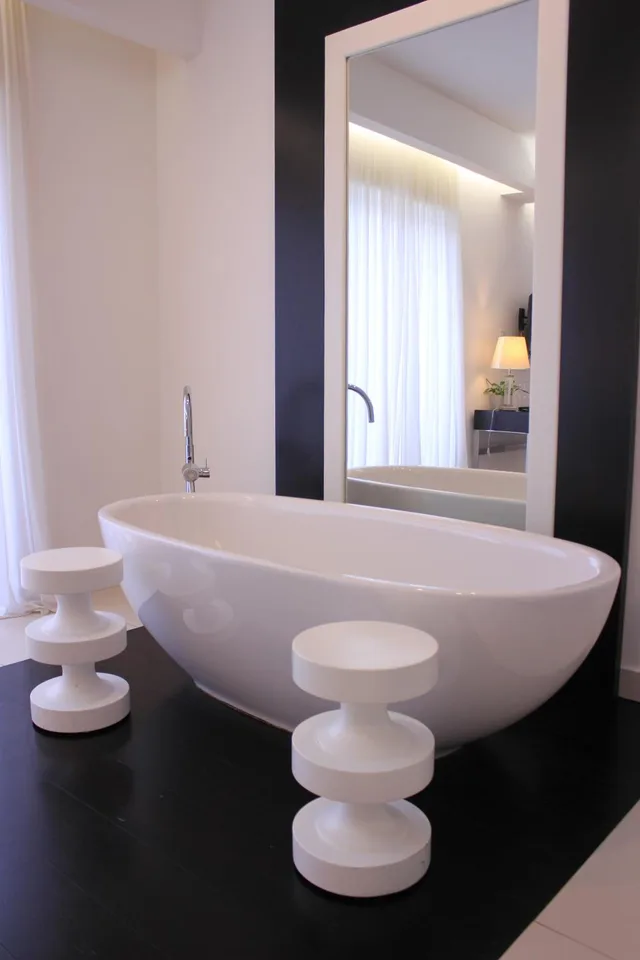 جناح ملكي، Hotel Royal Paestum 4/9