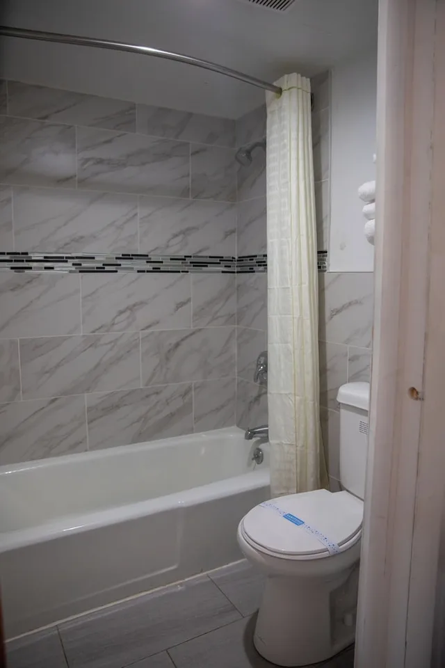 غرفة بسرير كينج للمدخنين، Americas Best Value Inn Vandalia 3/3