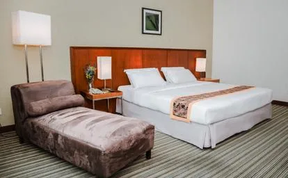 غرفة ديلوكس بسرير كينج، Rh Hotel 1/1