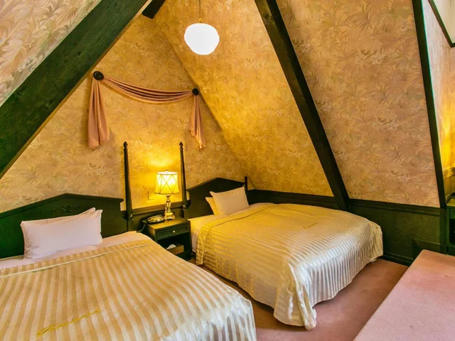جناح، Restaurant & Hotel Traumerei 2/6