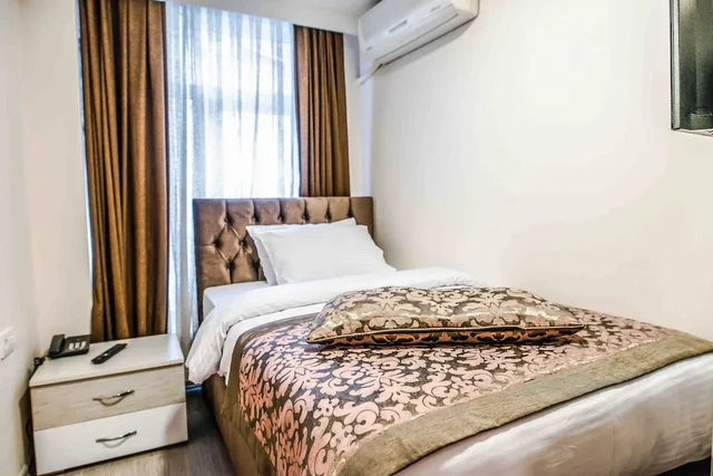 غرفة قياسية مفردة بسرير كوين، Lazz City Hotel 2/4