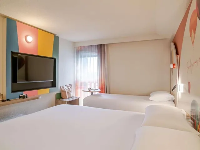 غرفة ثلاثية بسرير مزدوج وسرير فردي، Hotel Donibane 6/10