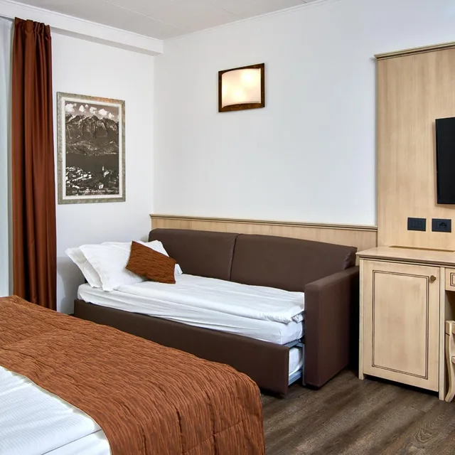 غرفة ثلاثية بشرفة، Hotel Le Balze Aktiv & Wellness 1/4