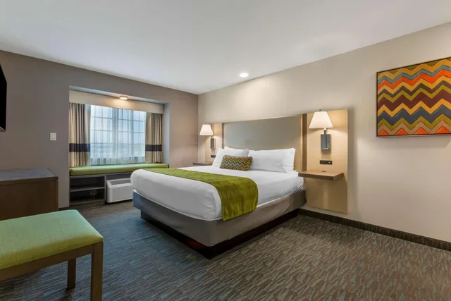 جناح بسرير كينج بحوض استحمام لذوي الإعاقة، Best Western Plus Yuma Foothills Inn & Suites 1/6