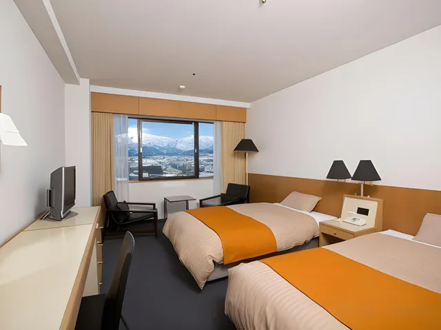 غرفة ثلاثية للمدخنين، Hotel Granmirage 2/2