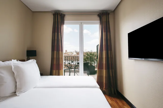غرفة عائلية بسرير كينج، Hotel Villa Real 3/5