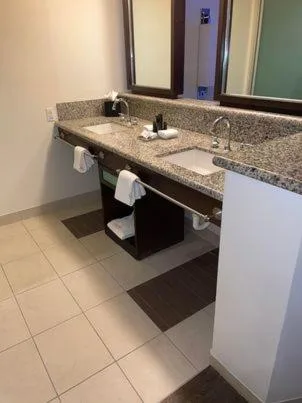 Room, King Bed, Royal Tower, Smoking، Hard Rock Hotel & Casino Biloxi 4/4