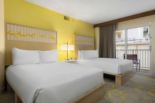 جناح بسريرين مزدوجين بغرفتي نوم بمطبخ صغير، Club Wyndham At Waikiki Beach Walk 5/10