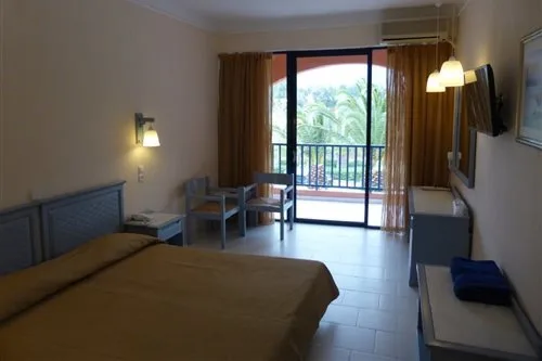 غرفة مفردة بإطلالة على الحديقة، Mare Monte Beach Hotel 1/1