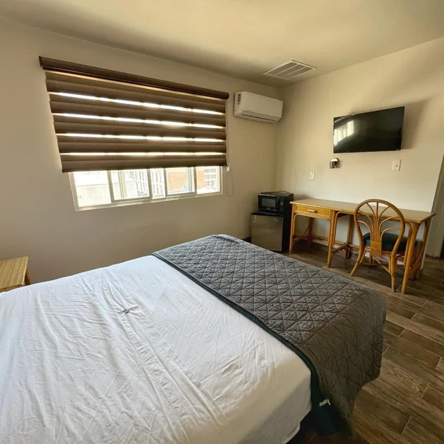 غرفة بسرير كوين، Paris Hotel 3/10