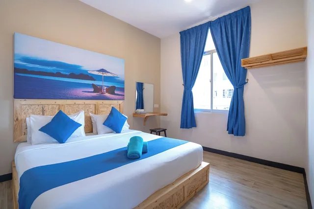 Executive, Family, 2 Double and Twin Beds، Paretto Seaview Hotel 1/4