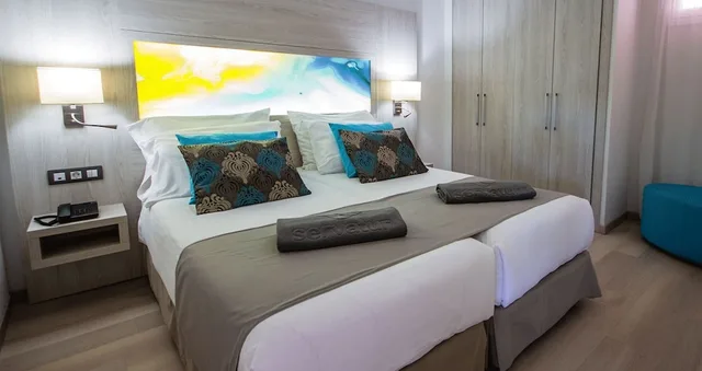 شقة سوبيريور بإطلالة على البحر مفردة بسريرين منفصلين مع أريكة، Servatur Green Beach 3/10