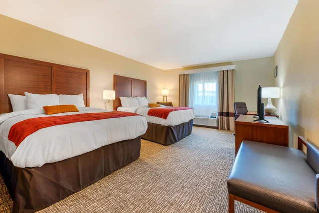 غرفة بسريرين كوين، Comfort Inn & Suites Michigan City South 1/3