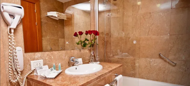 Room, Twin Beds, Eurostars Toledo 9/10
