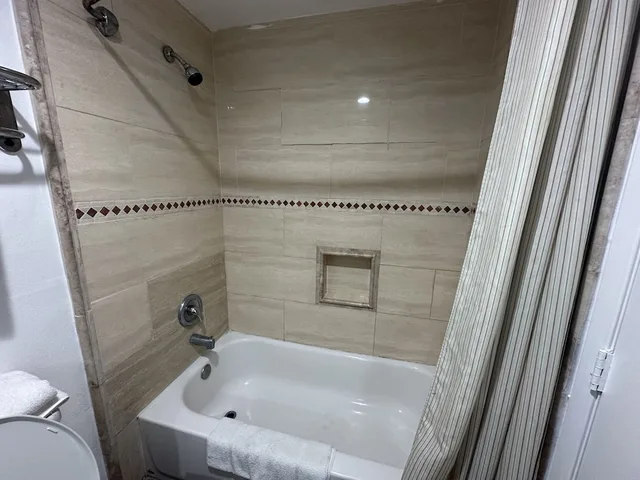 غرفة أساسية بسرير كينج للمدخنين، Palm Inn Riverside 5/8