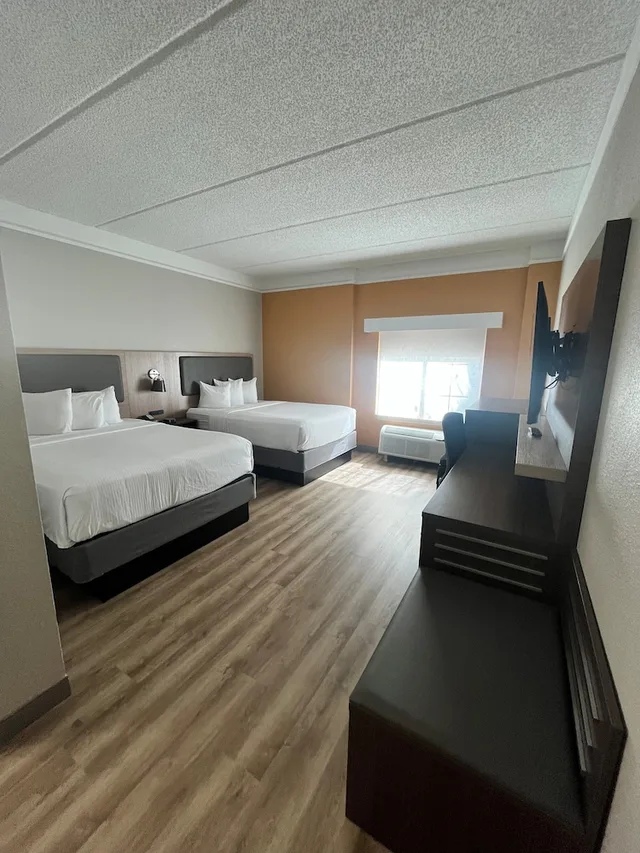 غرفة ديلوكس بسريرين كوين، La Quinta Inn & Suites by Wyndham Jacksonville Butler Blvd 4/9