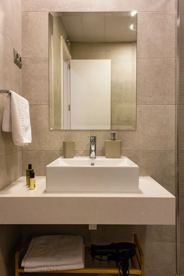 شقة ديلوكس بسرير مزدوج بغرفة نوم واحدة مع أريكة، Arenal Suites Gran Vía 3/4