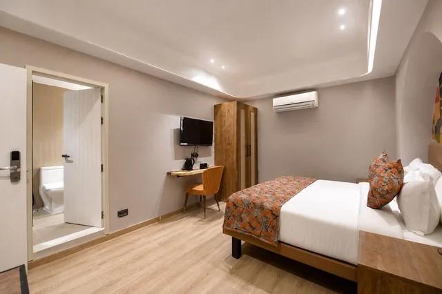 Executive, Double Bed, HOTEL POONAM HAVELI 10/10