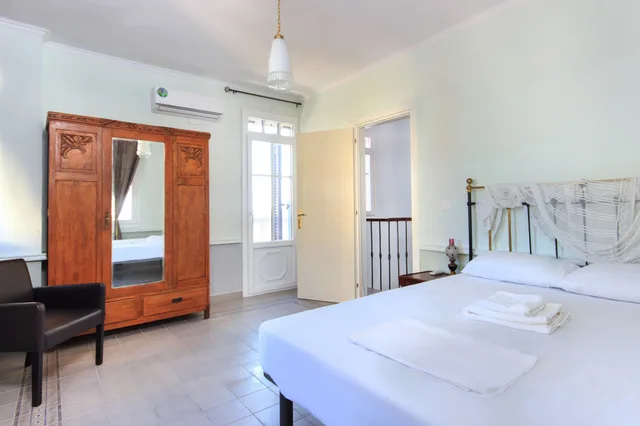 فيلا بسريرين مزدوجين بشرفة بغرفتي نوم، Villas Thassos 1/8
