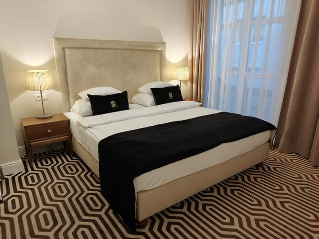 غرفة سوبيريور بسرير كينج، Royal Hotel and Spa 2/4