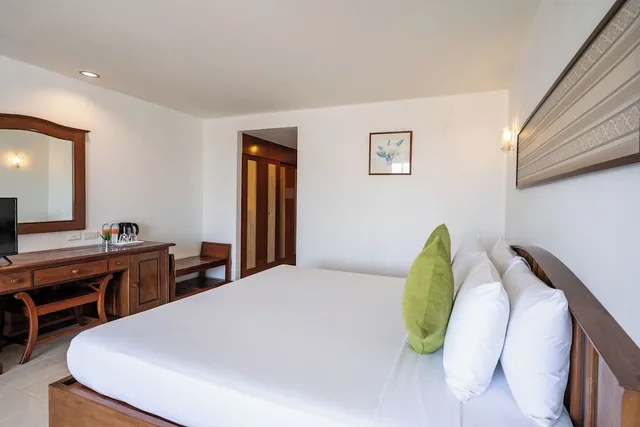 غرفة سوبيريور بسرير مزدوج بإطلالة على المدينة، JP Villa Pattaya 2/10