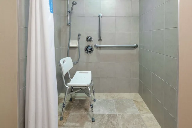 استوديو بسرير كينج مع أريكة لذوي الإعاقة، Hampton Inn Springfield South Enfield 3/4