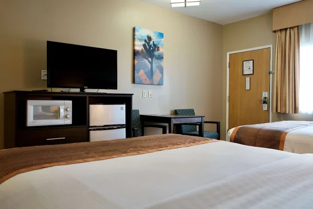 غرفة قياسية بسريرين كوين، Best Western China Lake Inn 2/10
