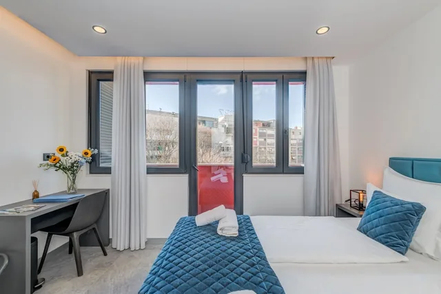 غرفة ديلوكس بسرير كينج بشرفة، Lichia Amia Luxe Rooms 9/10