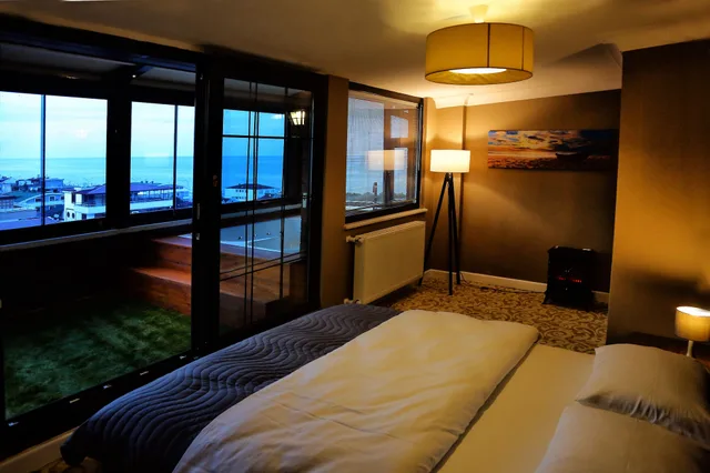 Sky, Suite, King Bed, Hot Tub، My Suit Residence 3/10