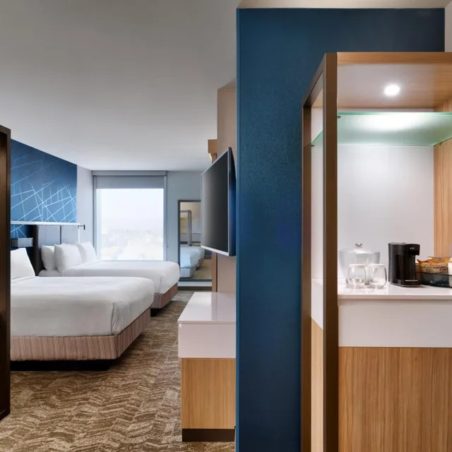 جناح بسرير كوين مع سرير سحّاب إضافي لذوي الإعاقة، SpringHill Suites by Marriott Cottonwood 6/10