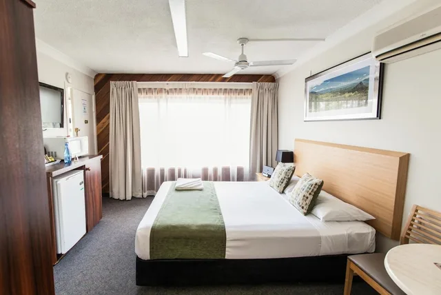 غرفة كبيرة بسرير كوين، Murwillumbah Motor Inn 2/4