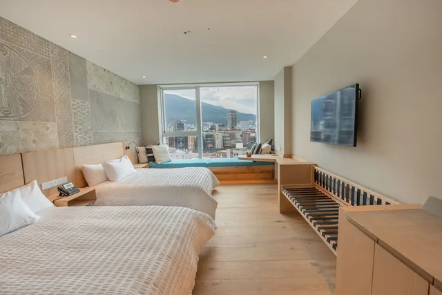 غرفة بانورامية بسريرين كوين بإطلالة، Go Quito Hotel 5/10