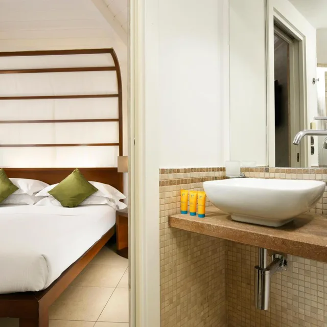 غرفة سوبيريور بسرير مزدوج بإطلالة جزئية على البحر، La Plage Resort 4/4