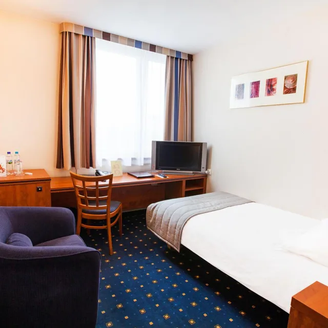 Single Room, Qubus Hotel Glogow 1/9