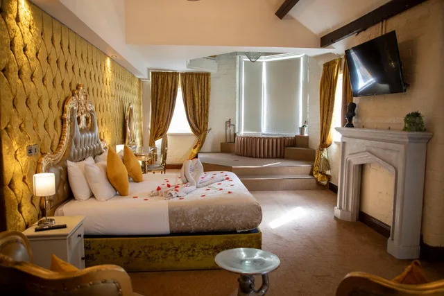 جناح رئاسي بسرير كوين، The Dixie Dean Hotel 1/2
