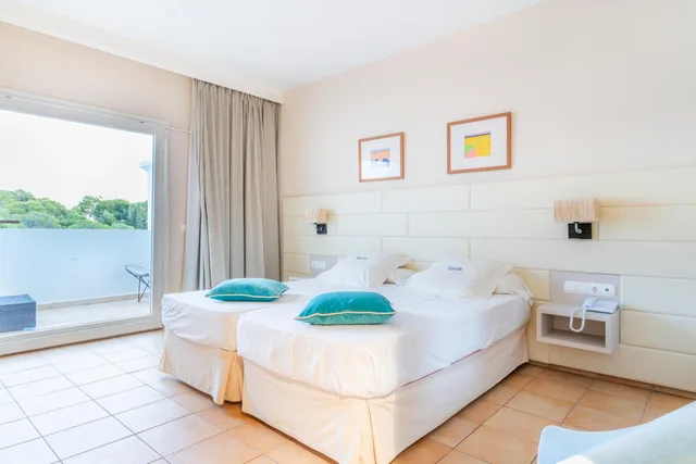 غرفة سوبيريور بسرير مزدوج أو سريرين منفصلين بإطلالة على البحر، Hotel Cala d Or - Adults Only 5/10