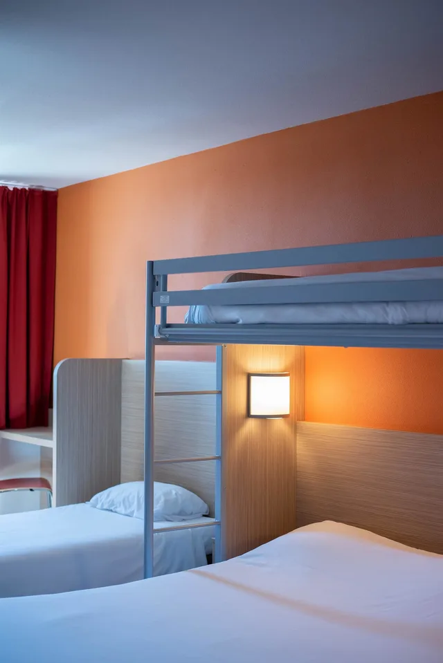غرفة قياسية بسرير مزدوج، Kyriad Direct Mont De Marsan - St Avit 2/10