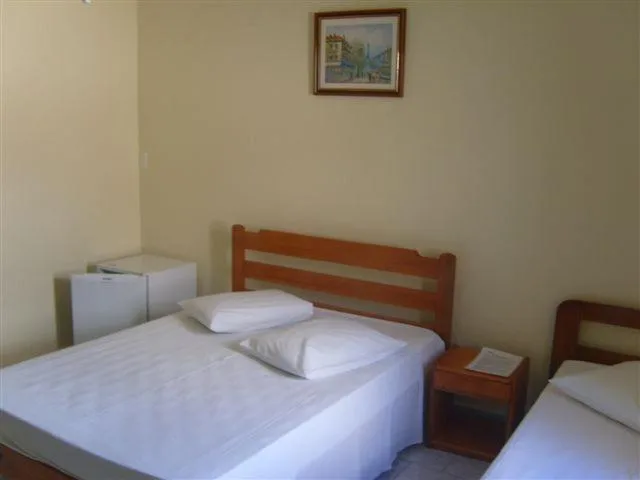 غرفة ثلاثية، Hotel Modelo 3/8